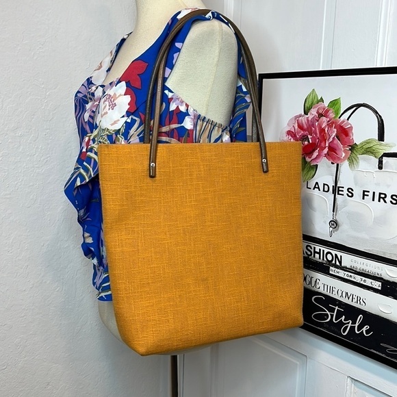 Elaine Arsenault Burnt Orange Linen Tote - Picture 1 of 8